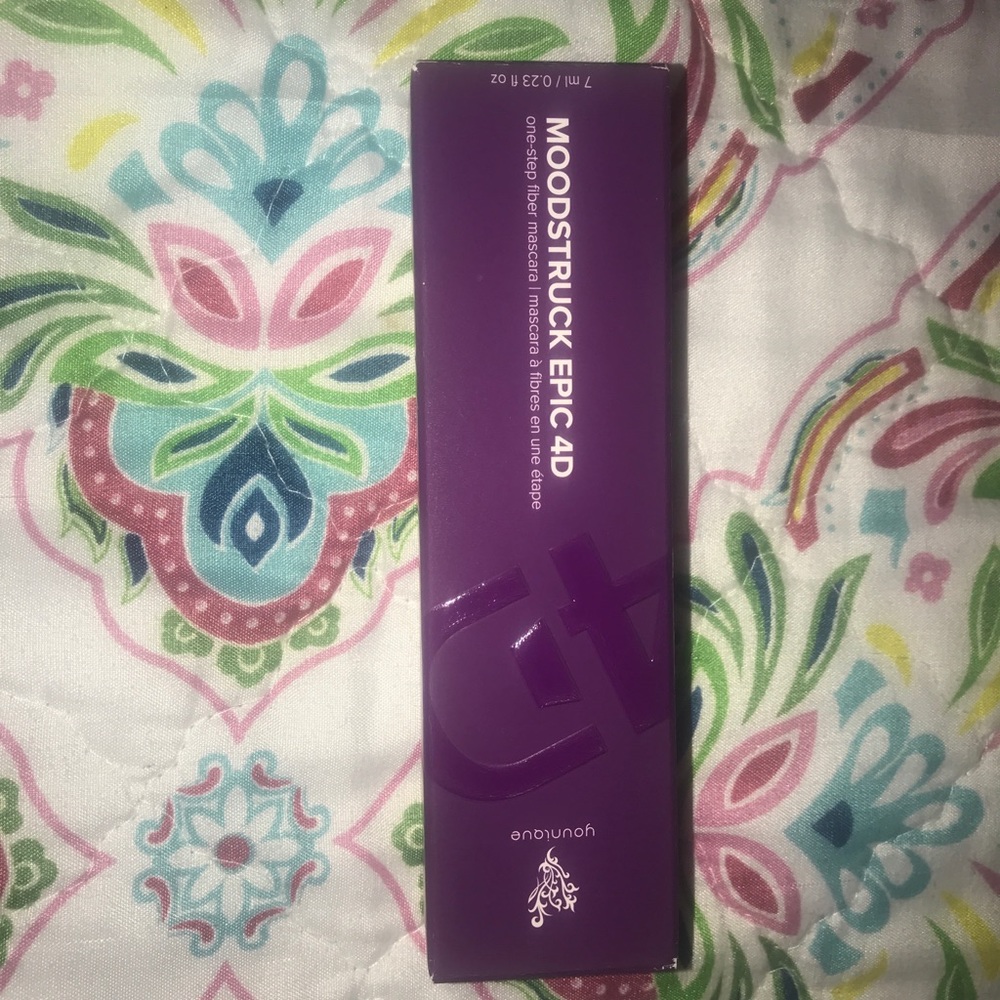Moodstruck Epic 4D 1 step fiber mascara